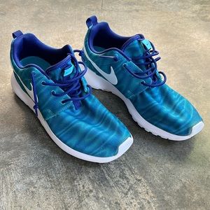 💙🩵 Nike Roshe One Pool Blue Size 7.5 💙🩵